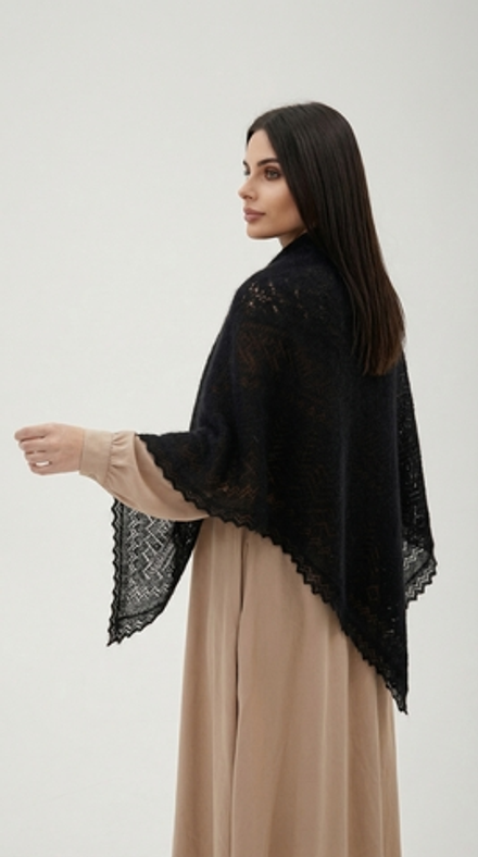 Оренбургский пуховый платок П2-125-07 черный