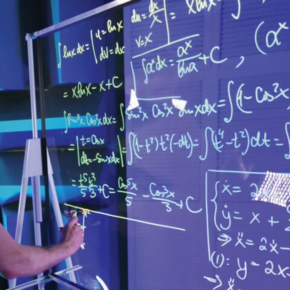 Маркер меловой "POP-ART" ГОЛУБОЙ, 15 мм, сухостираемый, для гладких поверхностей, BRAUBERG, 151543