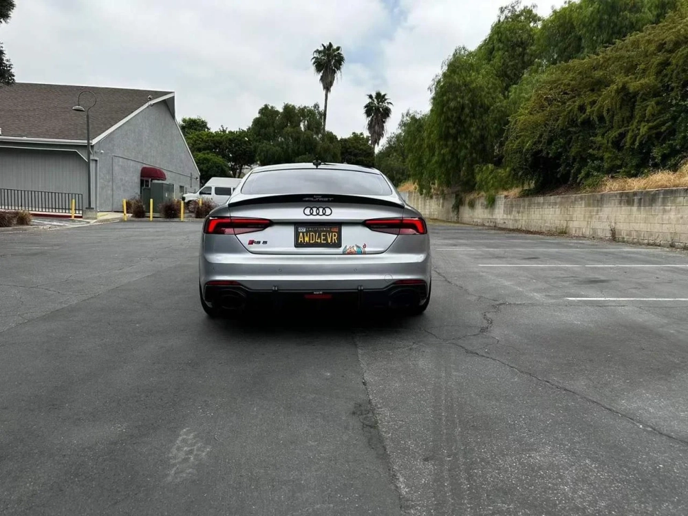 Карбоновый обвес для Audi RS5 2016-2018+ Ауди бампер диффузор губа юбки спойлер