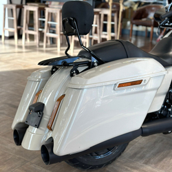 Street Glide Special Harley-Davidson 2022 (White Sand Pearl)
