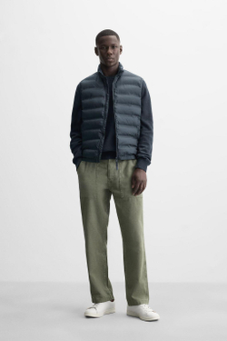 ZARA ЛЕГКИЙ СТЕГАНЫЙ ЖИЛЕТ С ВОДООТТАЛКИВАЮЩИМ ЭФФЕКТОМ, МОРСКОЙ СИНИЙ