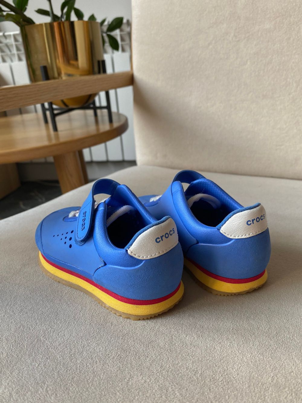 Кроссовки Crocs