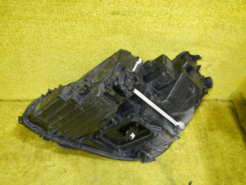 Битая Фара правая Mercedes E W213 (2016-2021) LED