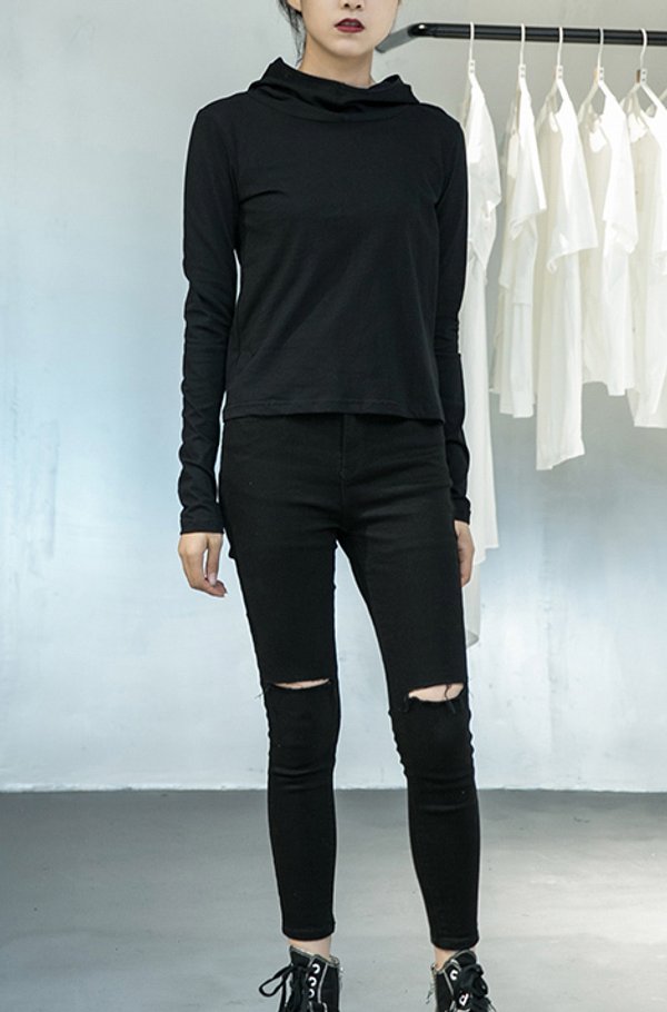 Футболка женская с капюшоном «SAULF»