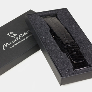 Ремешок для Apple Watch 44/45/46 mm из кожи аллигатора, цвета черный лак