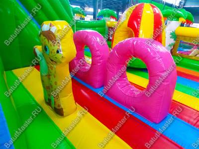 Надувной батут "Джунгли малый" борта с сеткой, размер 10*7*5 м