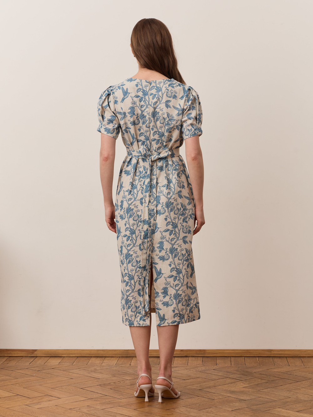 Платье с коротким рукавом