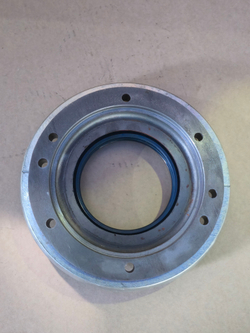 Крышка сальника задней ступицы в сборе (под АБС) (ОАО МАЗ)