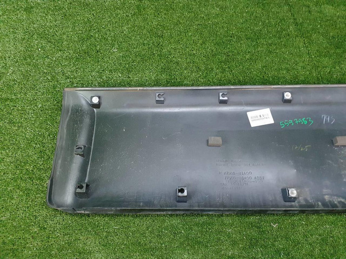 Накладка двери правая Suzuki Jimny JB43 (1998-2019)