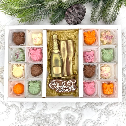 Шоколадный набор "С новым годом. Шампанское": 2 шоколадки и 16 конфет ручной работы