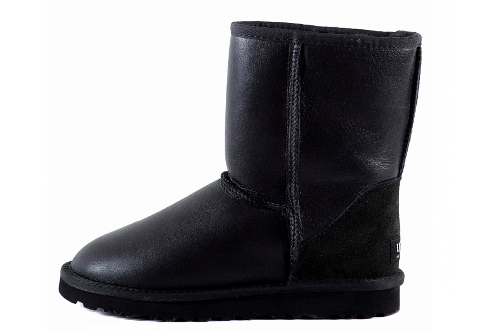 UGG Classic Short Metallic Black