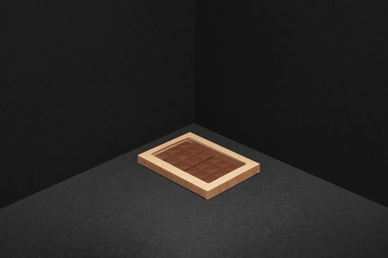 Упаковка с окном для 5 шоколадных плиток по 30 г