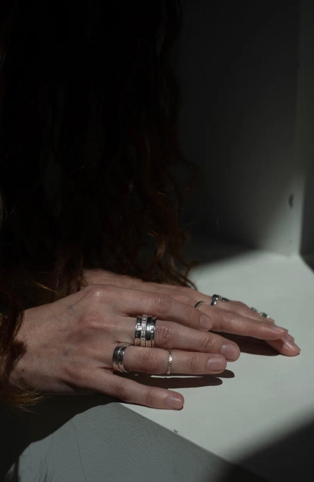 Кольцо-механизм "Ocean inside и белые фианиты"