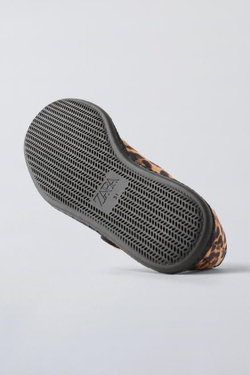 ZARA БАЛЕТКИ С АНИМАЛИСТИЧНЫМ ПРИНТОМ, КОРИЧНЕВЫЙ