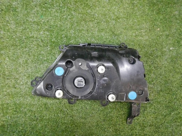 Фонарь правый внутренний Genesis G80 2 (2020-н.в.)