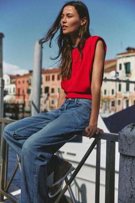 ZARA ТОП С ПОДПЛЕЧНИКАМИ И СТРАЗАМИ НА ВОРОТНИКЕ, КРАСНЫЙ