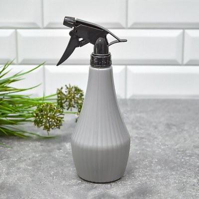 Опрыскиватель 0,57л "Дом и дача", цвет серый