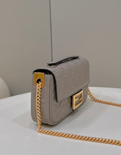 Fendi Baguette Chain Bag 24 cm