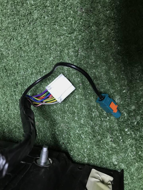 Зеркало правое Geely Coolray (2019-н.в.) 12 конт.