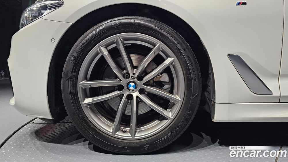 BMW 5 Series (G30) 520d M Sports Plus (09.2019)