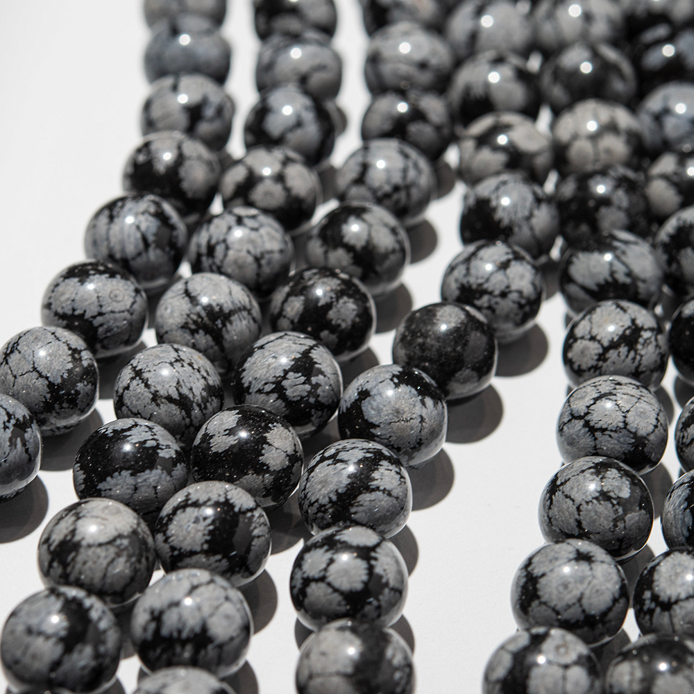 Снежный обсидиан натуральный, бусины в форме шара 12,7мм
