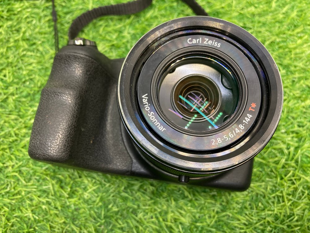 Sony Cyber-shot DSC-HX200