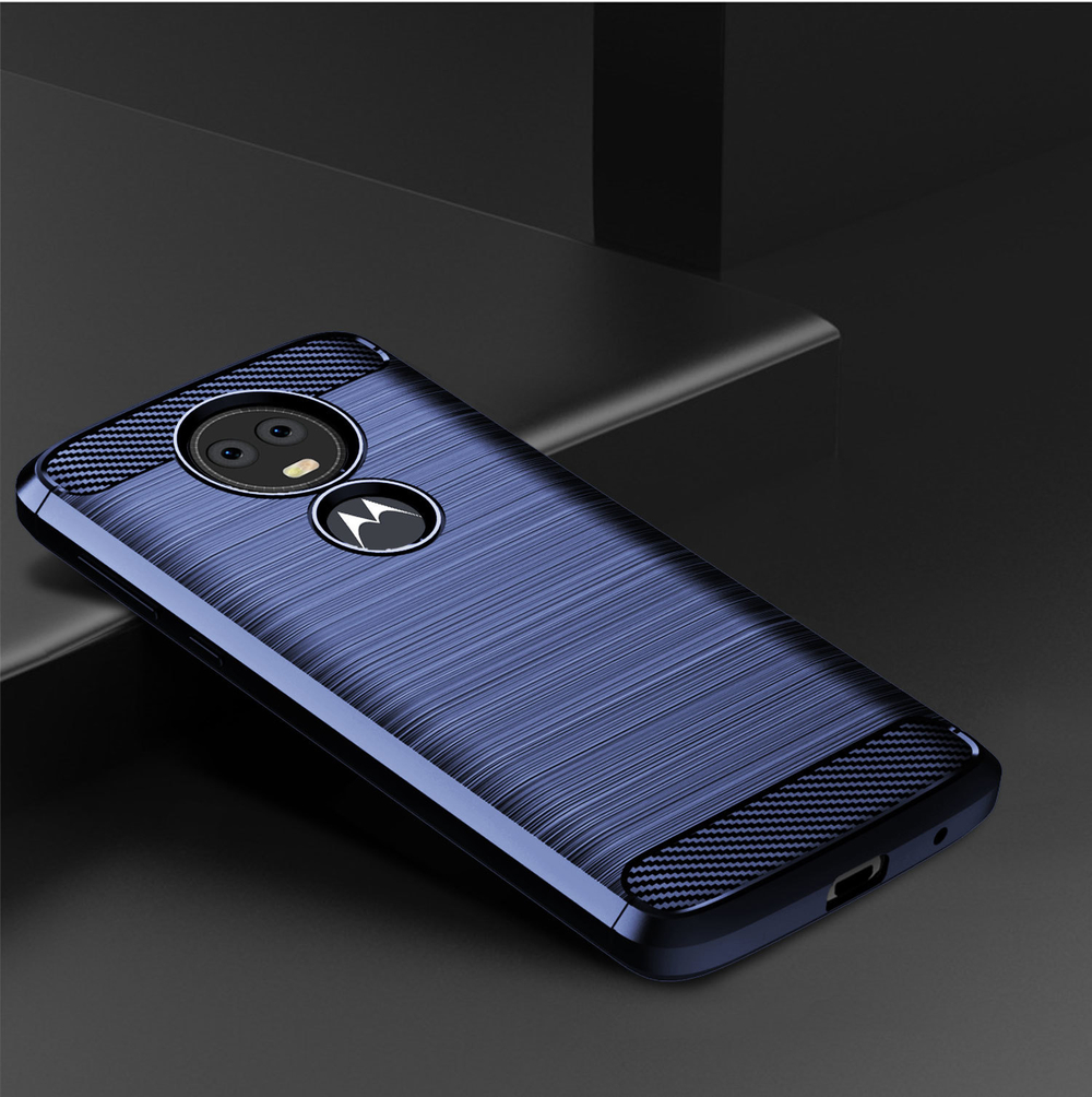 Чехол для Motorola Moto E5 Plus (E5 Supra) цвет Blue (синий), серия Carbon от Caseport