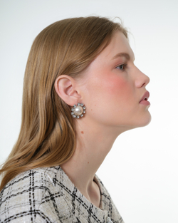 Серьги жемчуг, окантовка из циркониев, серебро