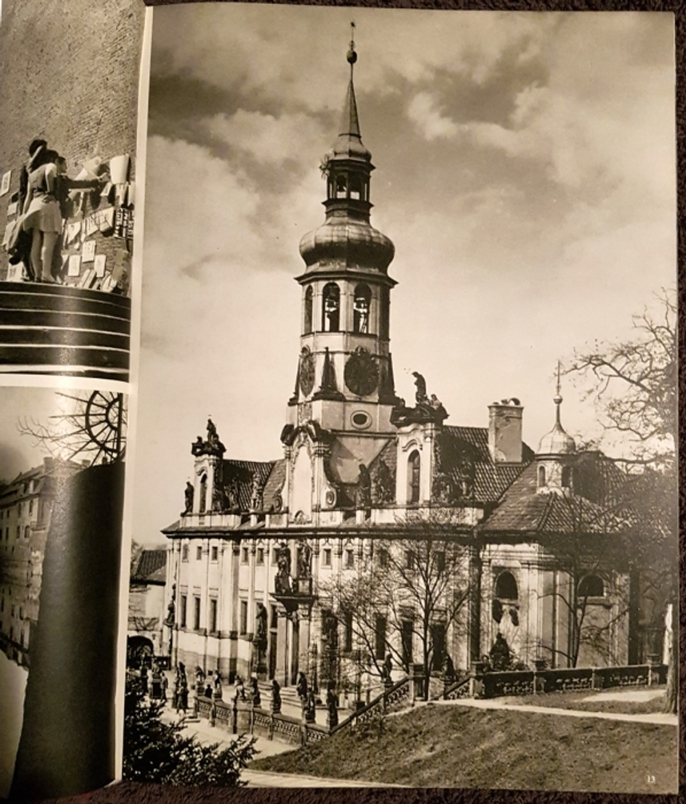 "Ceskoslovensko". На чешском языке.