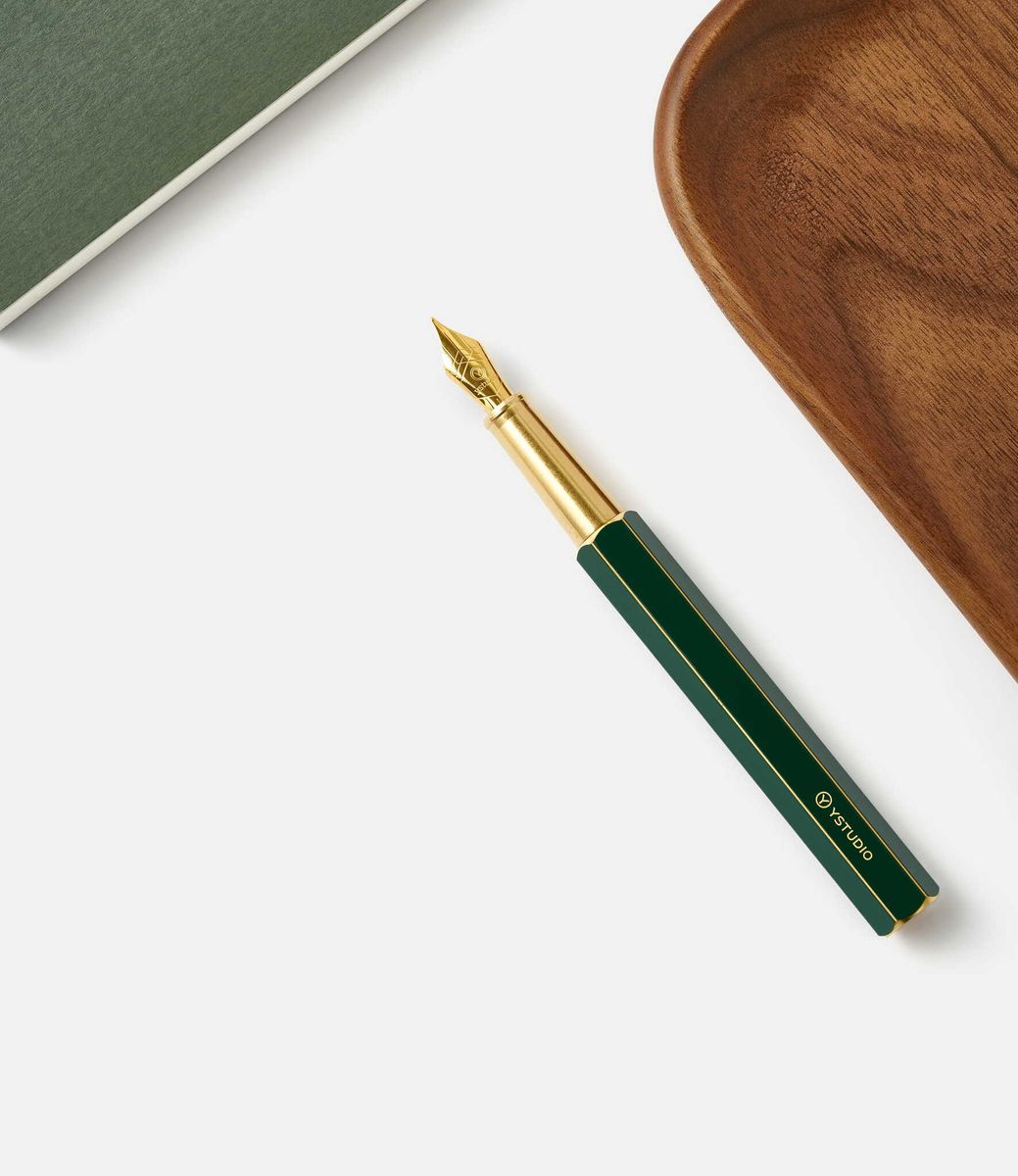 Ystudio Classic Revolve Fountain Pen Green — перьевая ручка из латуни