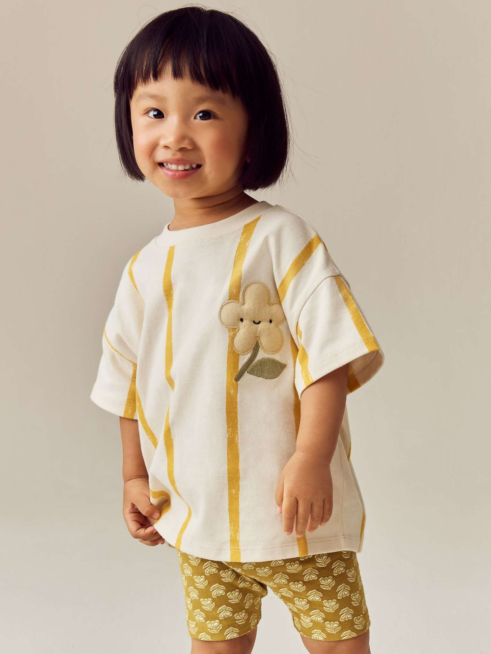 Футболка и шорты в комплекте для девочки Next E51-377, Молочный, Светло-желтый