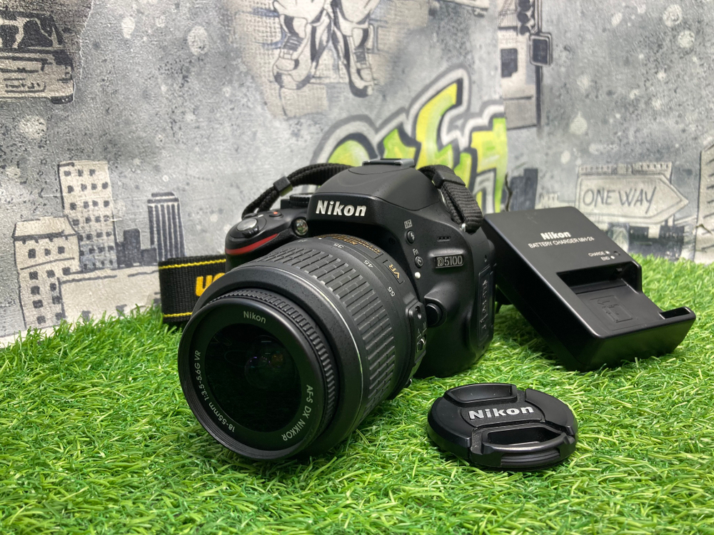 Nikon D5100 Kit 18-55mm 12.000 кадров