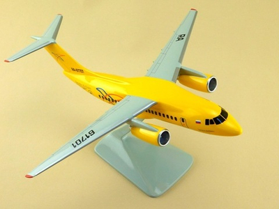Модель самолета Ан-148-100В (М1:100, Саратовские Авиалинии)