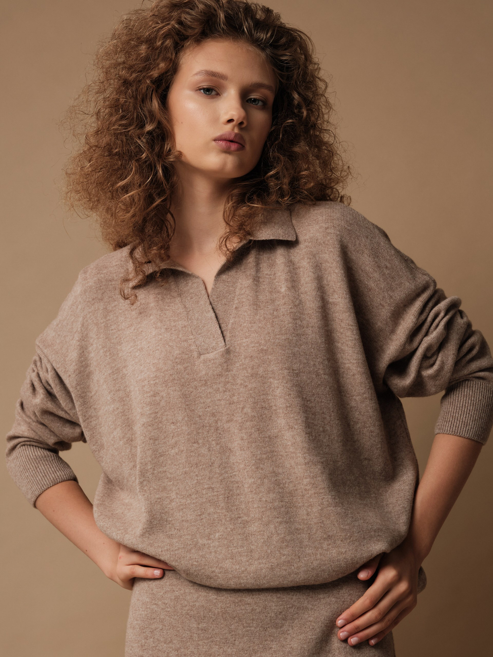 J0461-8043 Джемпер-поло женский, бежевый dbr