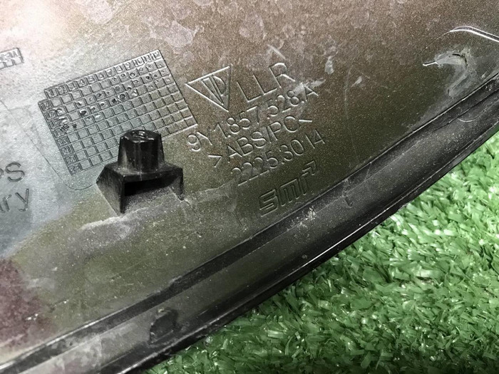 Крышка зеркала правая Porsche Cayenne 3 (17-нв)