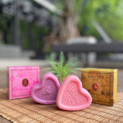 Мыло с экстрактом Розы и оливковым маслом Rose & Olive Oil Soap Aromatic Madame Heng