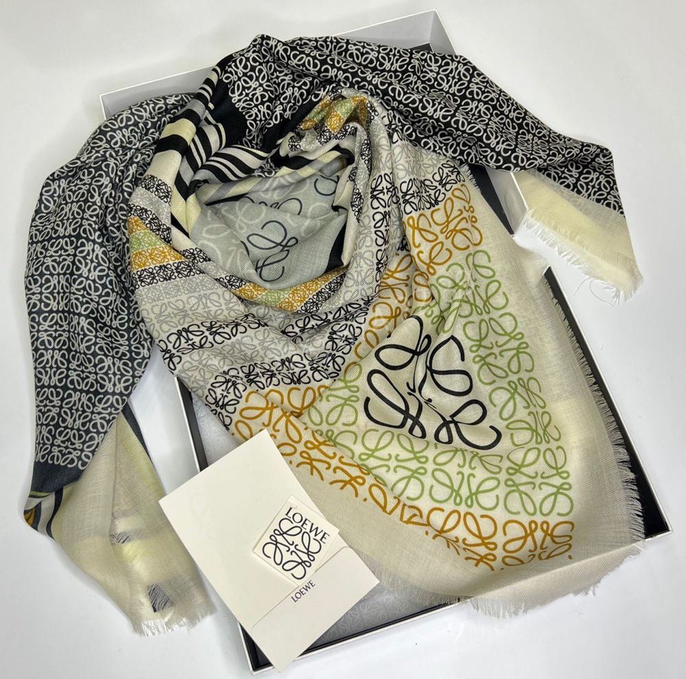 Шарф Loewe