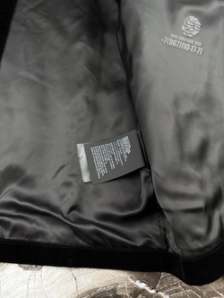 Бархатная куртка Prada