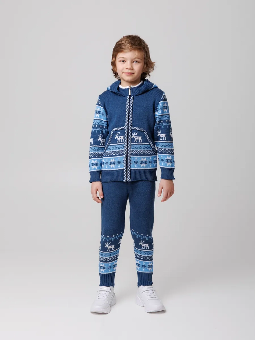 Кофта вязаная на молнии с капюшоном