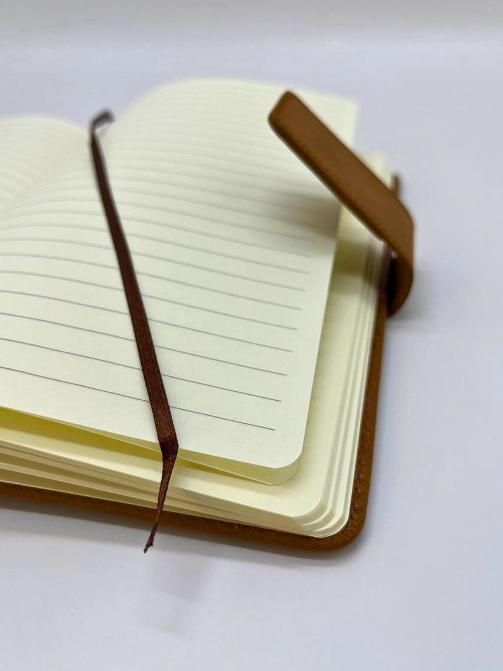 Блокнот с магнитной застежкой A5 96 листов капучино (462-2-xD07)