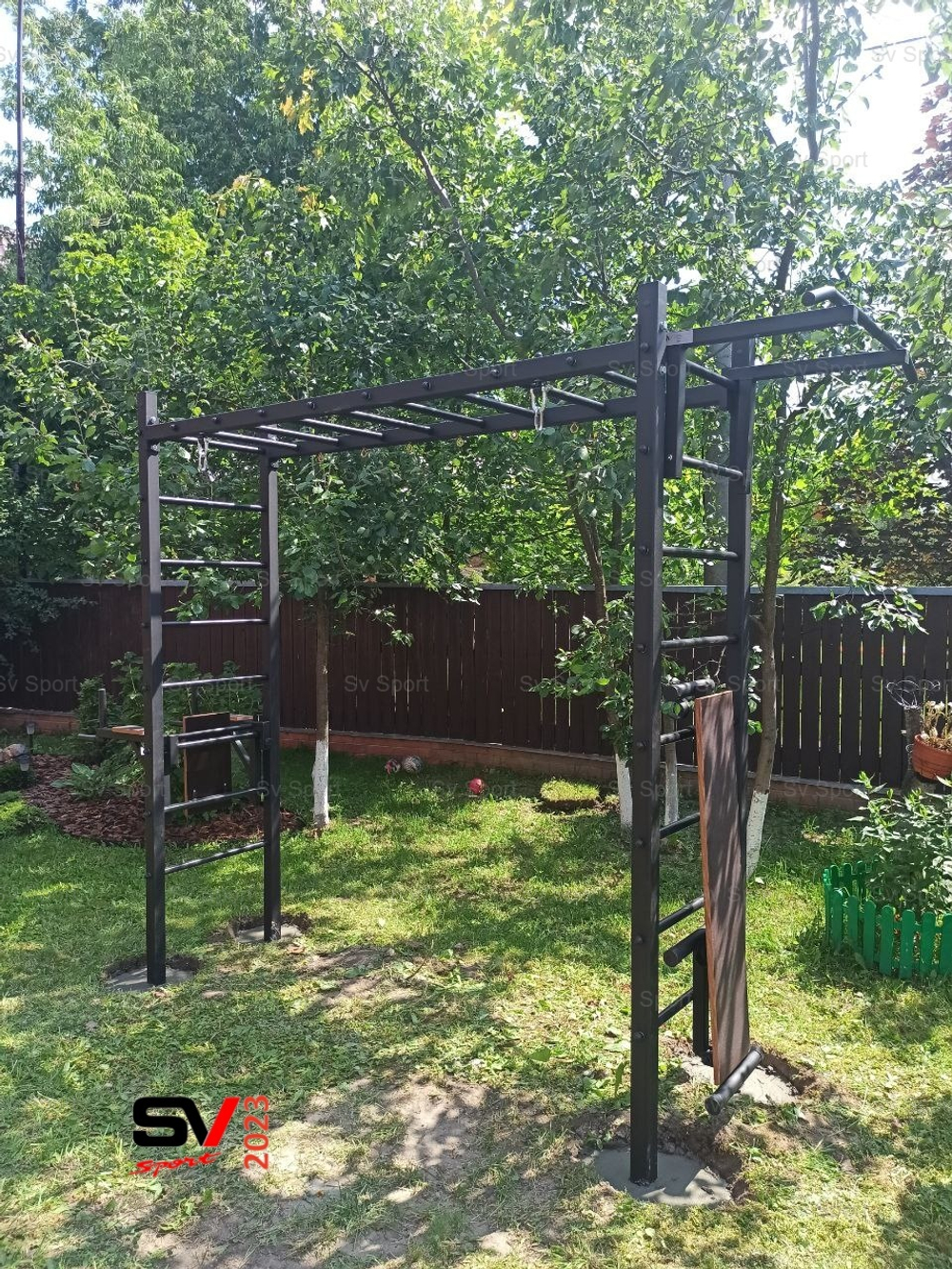 Монтаж уличной шведской стенки Sv Sport Рукоход (4 вертикальных столба)