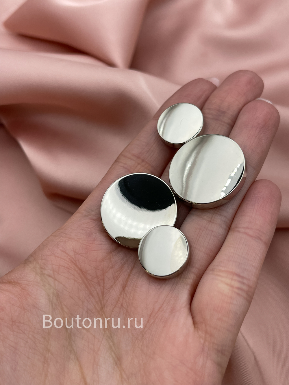 Пуговицы плоские металлические серебристые глянец