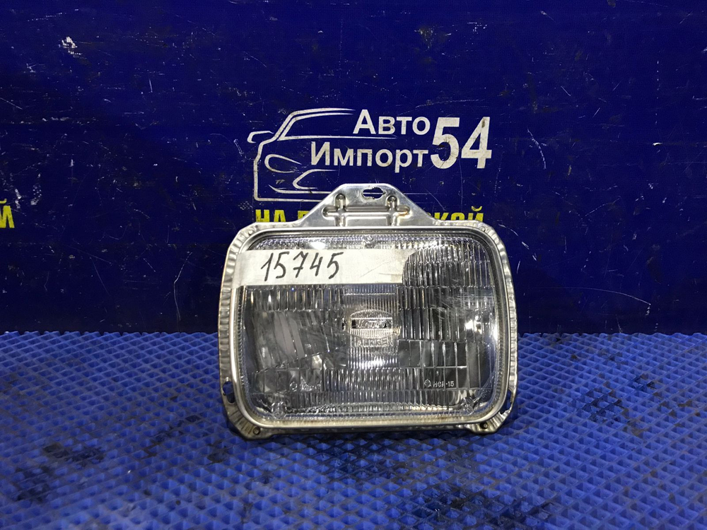 Фара передняя левая TOYOTA LITEACE NOAH 1996-2007