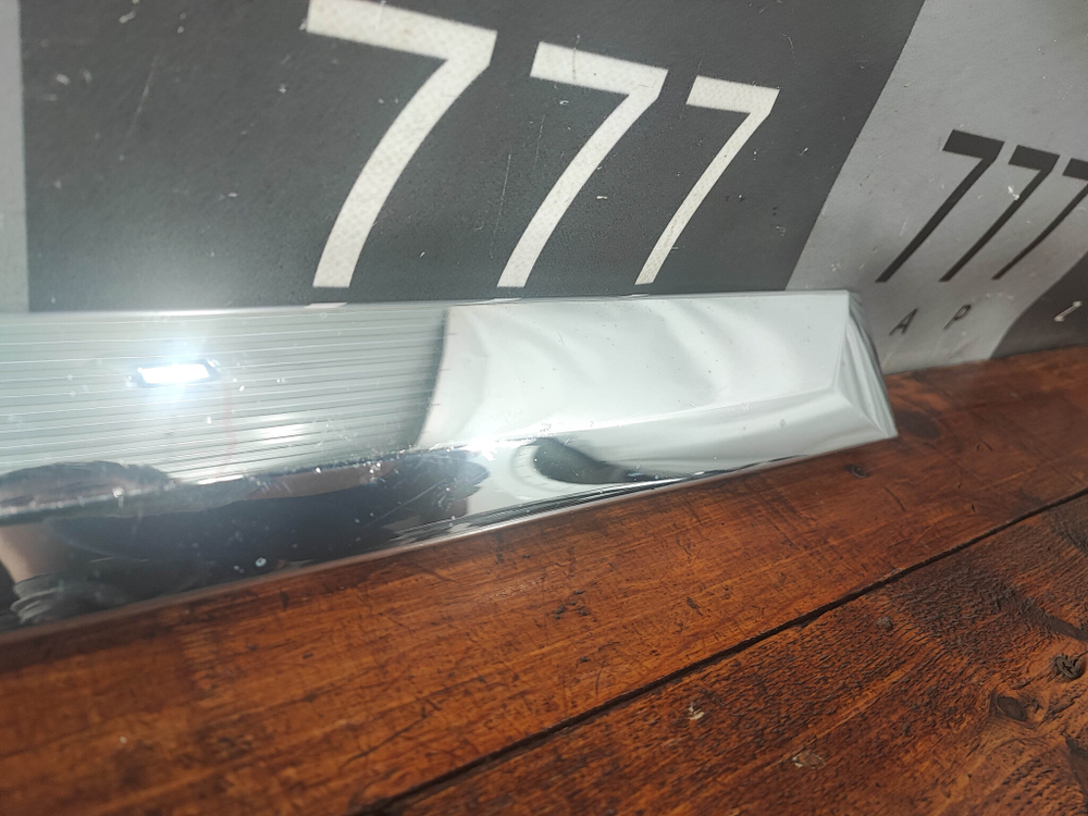 Накладка двери задней правой Chery Tiggo 8 Pro 21-нв Б/У Оригинал 16V0TP910