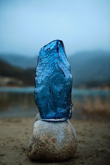 Ирен (синяя) Ваза стеклянная 16х11х38см