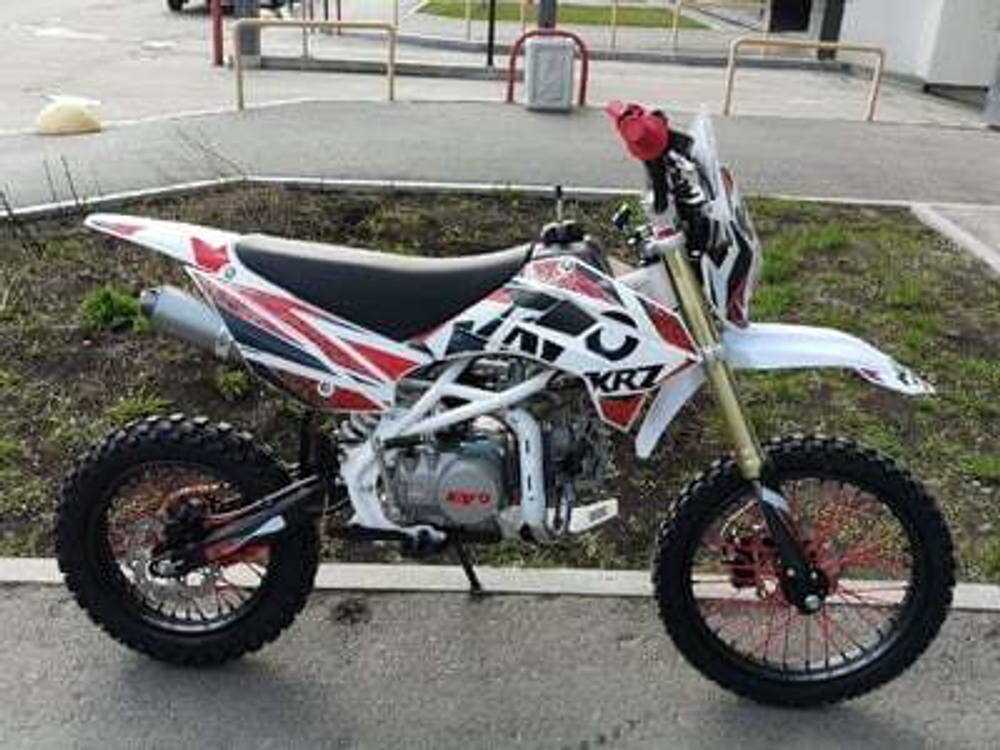 Мотоцикл KAYO BASIC YX140 PITBIKE