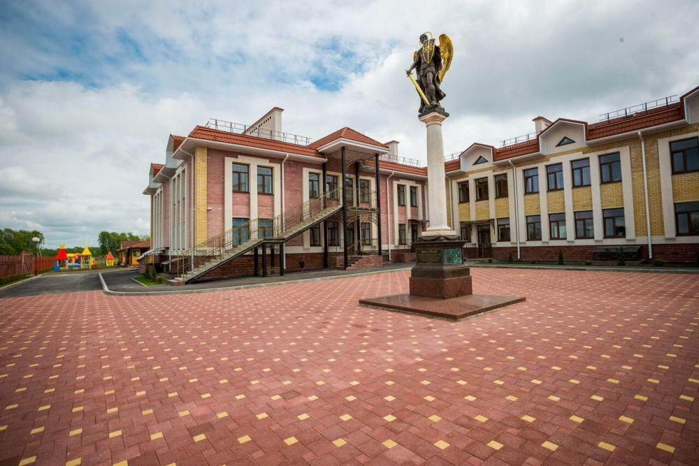 Гранитные тротуарные плиты КВАДРАТ - А.2.К.4 Листопад гранит Клинкер