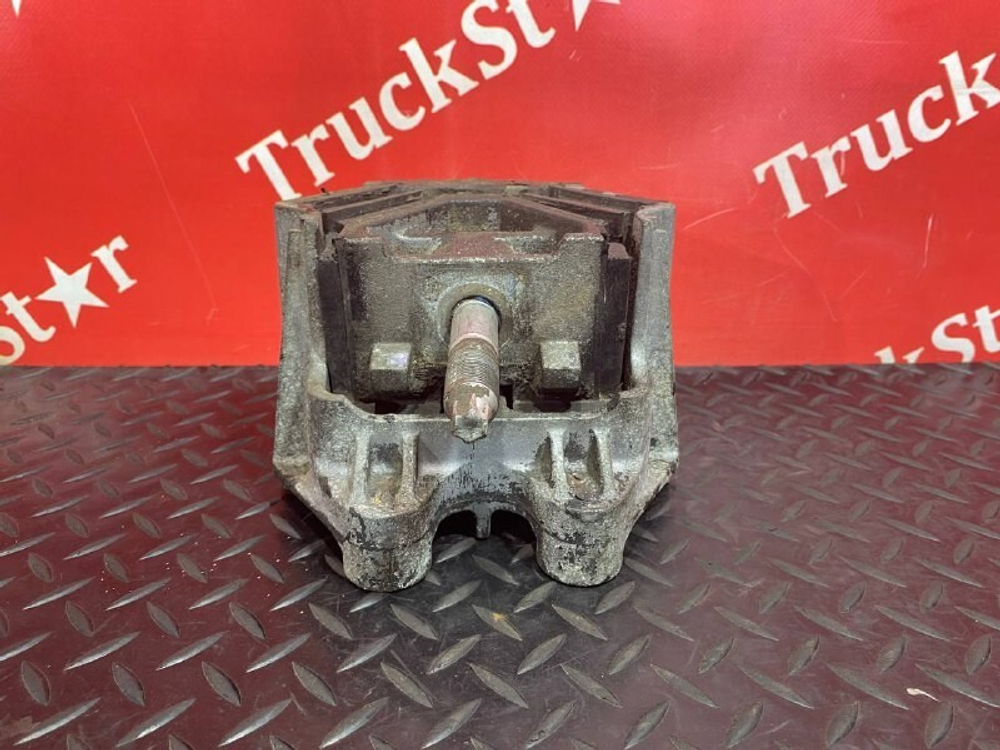 Подушка двигателя передняя