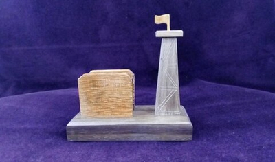 Визитница "Нефтяная вышка"