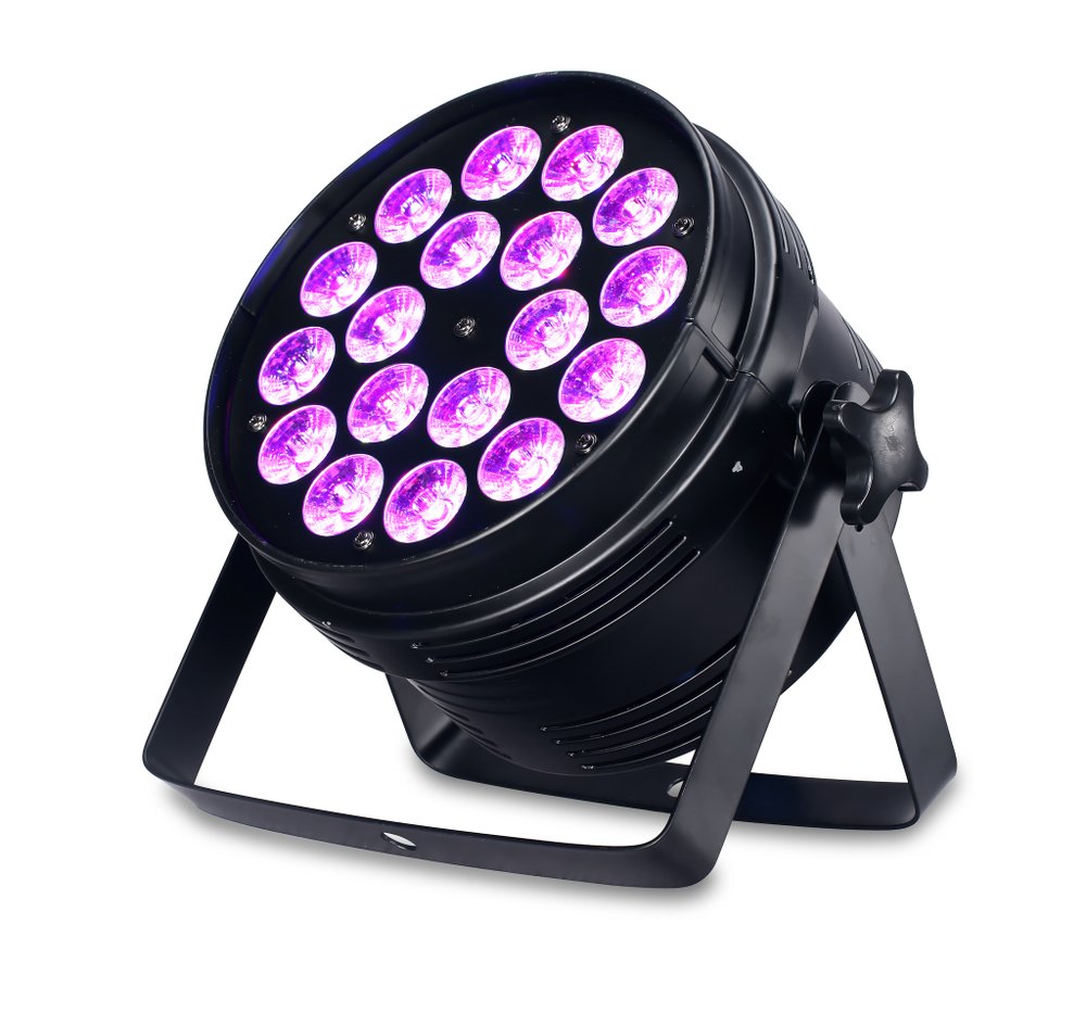 Par 1815 — Светодиодный прожектор 270 Вт 18×15 Вт RGBW (DMX/RDM)